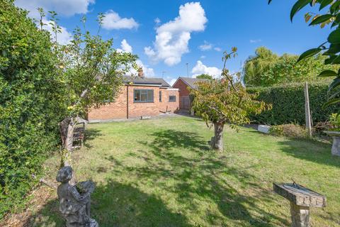 3 bed property, in Chobham Road, £525,000
