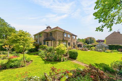 4 bed property, in Teigh Road, £425,000