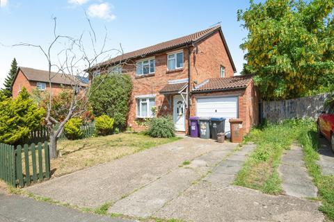3 bed property, in Swift Close, £365,000