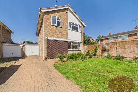 4 bed property, in Exmoor Close, £385,000