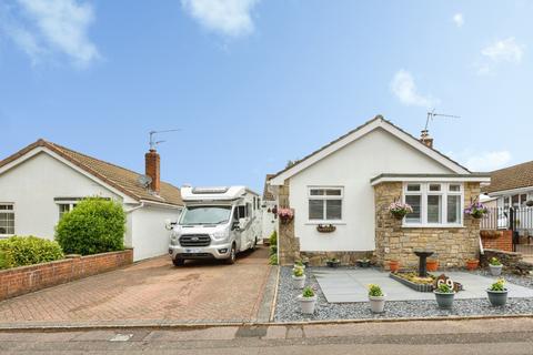 3 bed property, in Bear Cross Avenue, £425,000