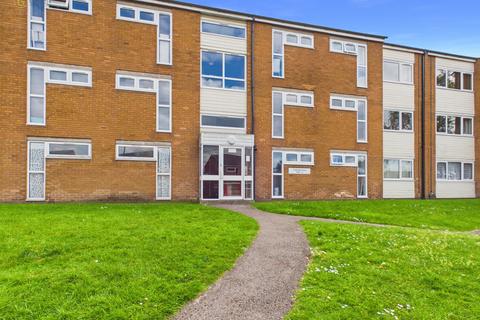 2 bed property, in 11 Welshmans Hill, £110,000
