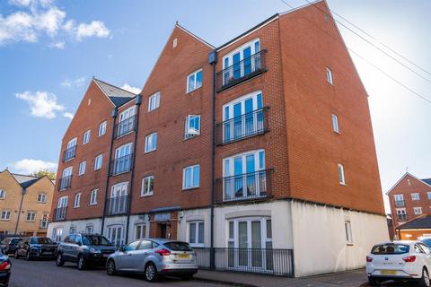 2 bed property, in Burt Place, £150,000