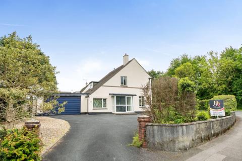 4 bed property, in Woburn Road, £325,000