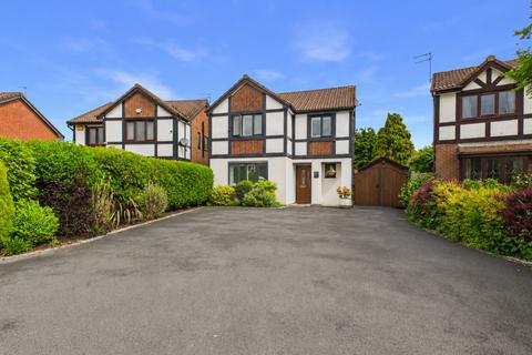 4 bed property, in Osprey Close, £530,000