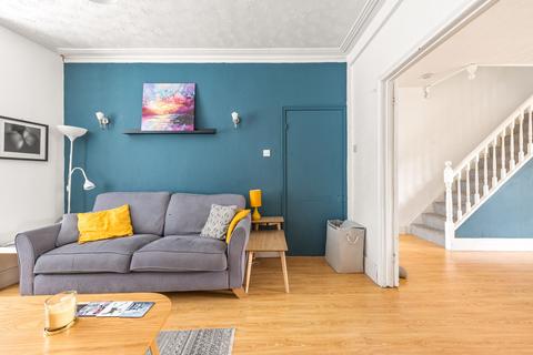 2 bed property, in Bristol BS15, £295,000