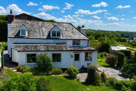 2 bed property, in Bridgerule, £339,000