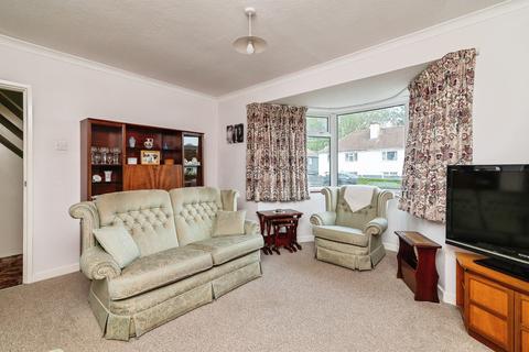 3 bed property, in Chingford Road, £150,000