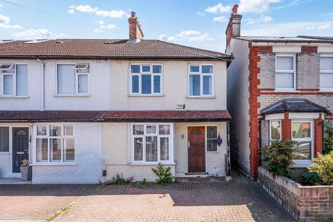 3 bed property, in Washington Road, £475,000