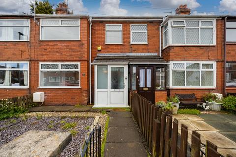 3 bed property, in Scott Avenue, £130,000