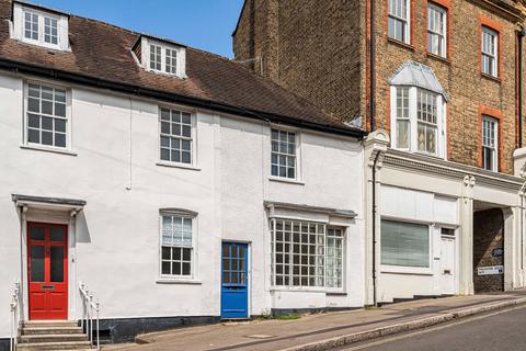 3 bed property, in West Street, £625,000