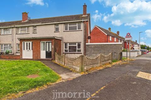 2 bed property, in Scotchwell View, £147,000