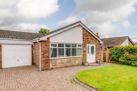 2 bed property, in Old Lane, £250,000