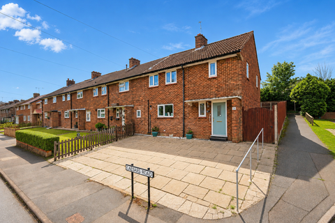 3 bed property, in Caesars Road, £515,000