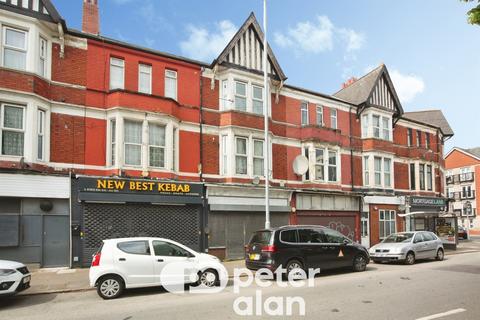 5 bed property, in Corporation Road, £315,000