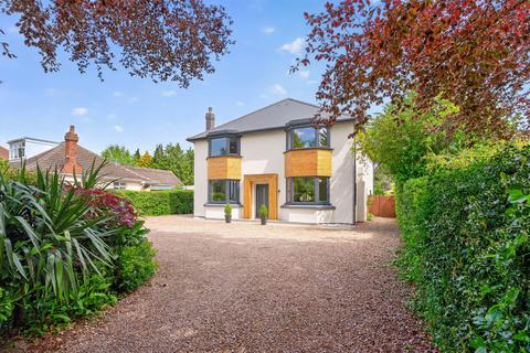 5 bed property, in Malvern Road, £1,100,000