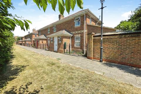4 bed property, in Astronomy Way, £375,000