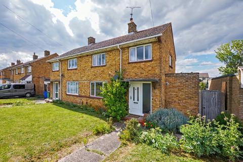 3 bed property, in Kent Avenue, £290,000
