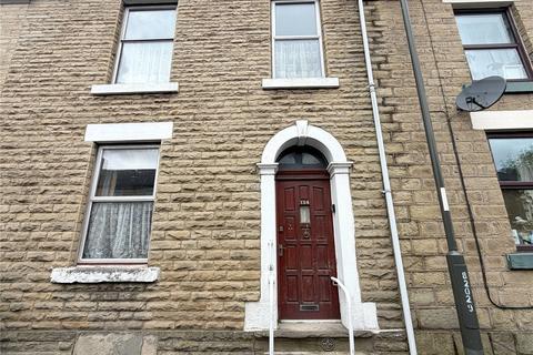 3 bed property, in Victoria Street, £150,000