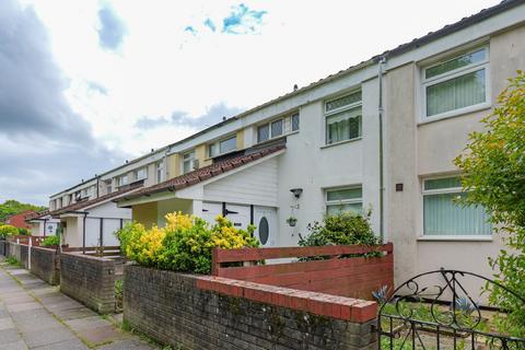 3 bed property, in Round Hey, £109,000