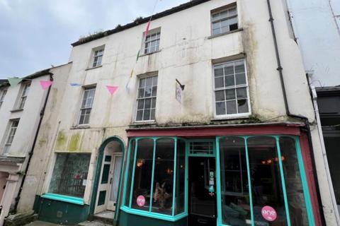 Studio, in 21/21A High Street, £190,000