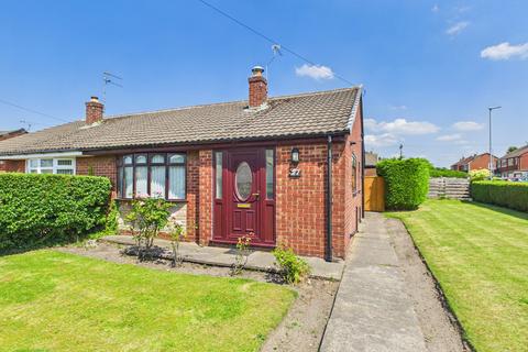 2 bed property, in Scarisbrick Road, £200,000