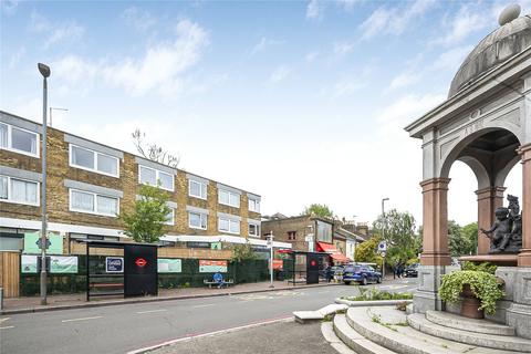 1 bed property, in Medfield Street, £230,000