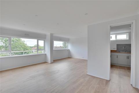 2 bed property, in Burnt Ash Hill, £325,000