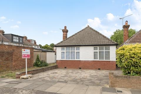 2 bed property, in Uvedale Road, £650,000