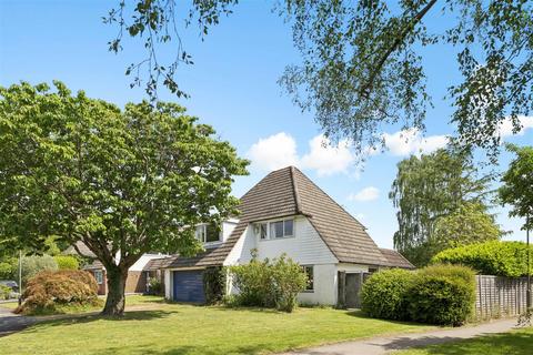 4 bed property, in Oxdowne Close, £700,000
