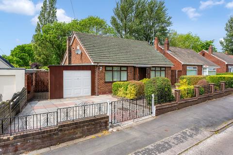 3 bed property, in Gutticar Road, £300,000
