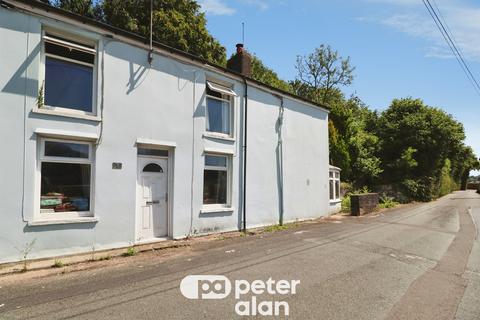 3 bed property, in Wood Cottage, £110,000
