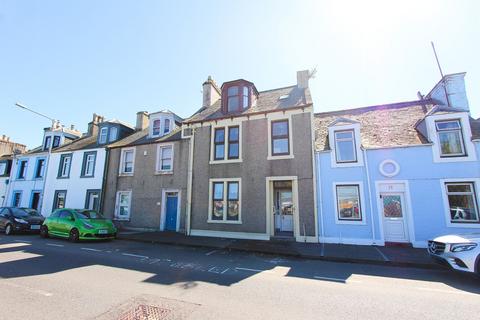 5 bed property, in Agnew Crescent, £130,000