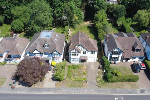 5 bed property, in Deacons Hill Road, £1,475,000