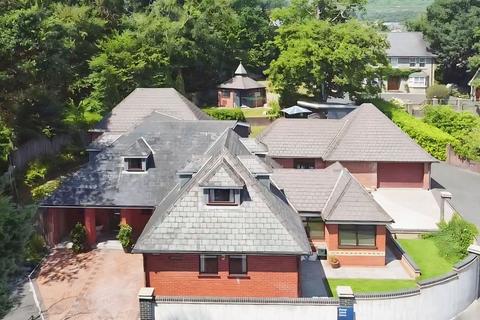 5 bed property, in Cwmavon, £570,000