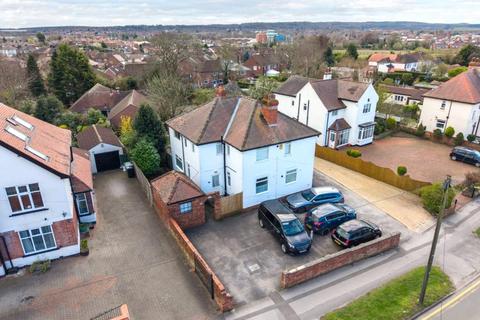 2 bed property, in Worksop, £250,000