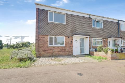 2 bed property, in Anson Chase, £290,000