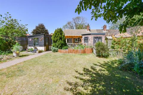 2 bed property, in Church Lane, £325,000