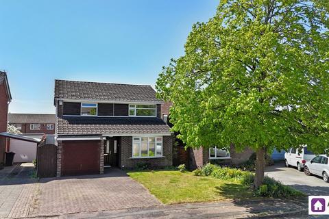 4 bed property, in Wessex Drive, £400,000