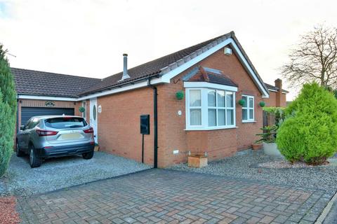 3 bed property, in Laburnum Drive, £314,950