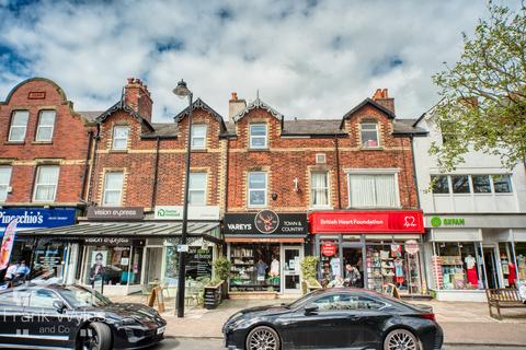 2 bed property, in The Stable Mews, £595,000