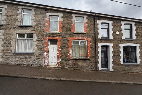 2 bed property, in Cobden Street, £89,950