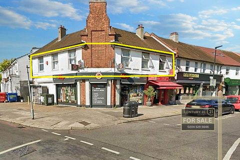 4 bed property, in Heston Road, £300,000