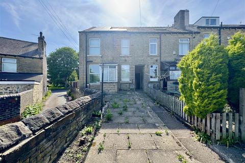 3 bed property, in Corby Street, £125,000