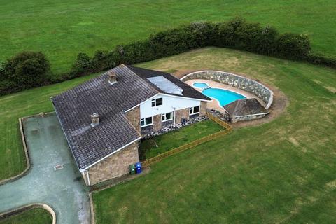 5 bed property, in Langdon Hills, £1,250,000