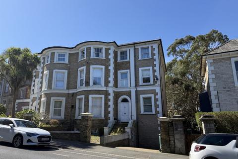2 bed property, in Flat 4, £80,000
