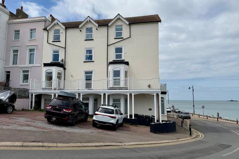 2 bed property, in Flat 4, £150,000