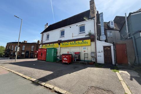 2 bed property, in 15A And 15B Warley Hill, £240,000