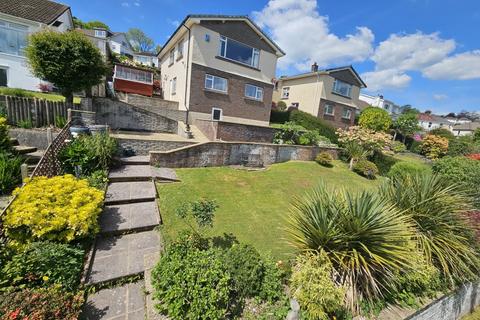 3 bed property, in 7 Greensway Road, £195,000