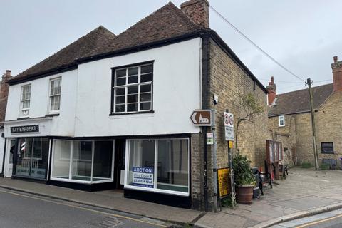 1 bed property, in 4 King Street, £210,000